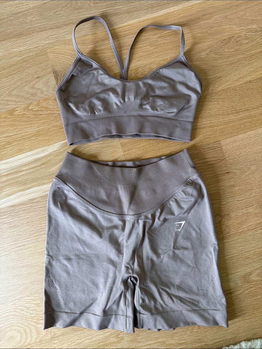 Women’s gymshark seamless sports bra and Shorts Set fossil brown